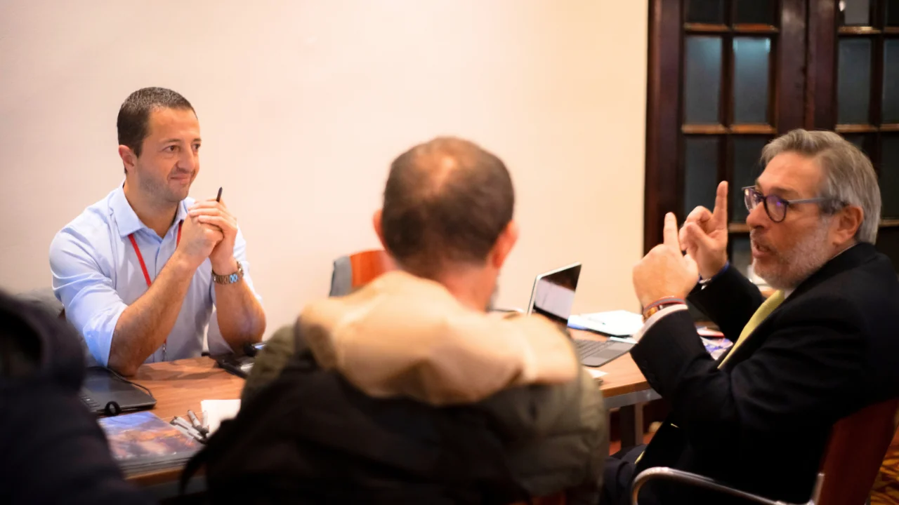 Andres Vieira of Miami Real Group in a private advisory session with international real estate investors